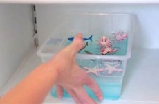 mae_poe_brinquedos_congelador-400x250