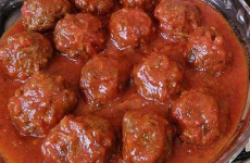Almondega-de-Carne-ao-Molho